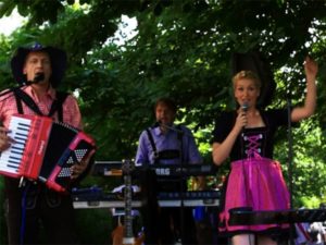 Internationales Oktoberfest im August in Dresden - der Landeshauptstadt von Sachsen